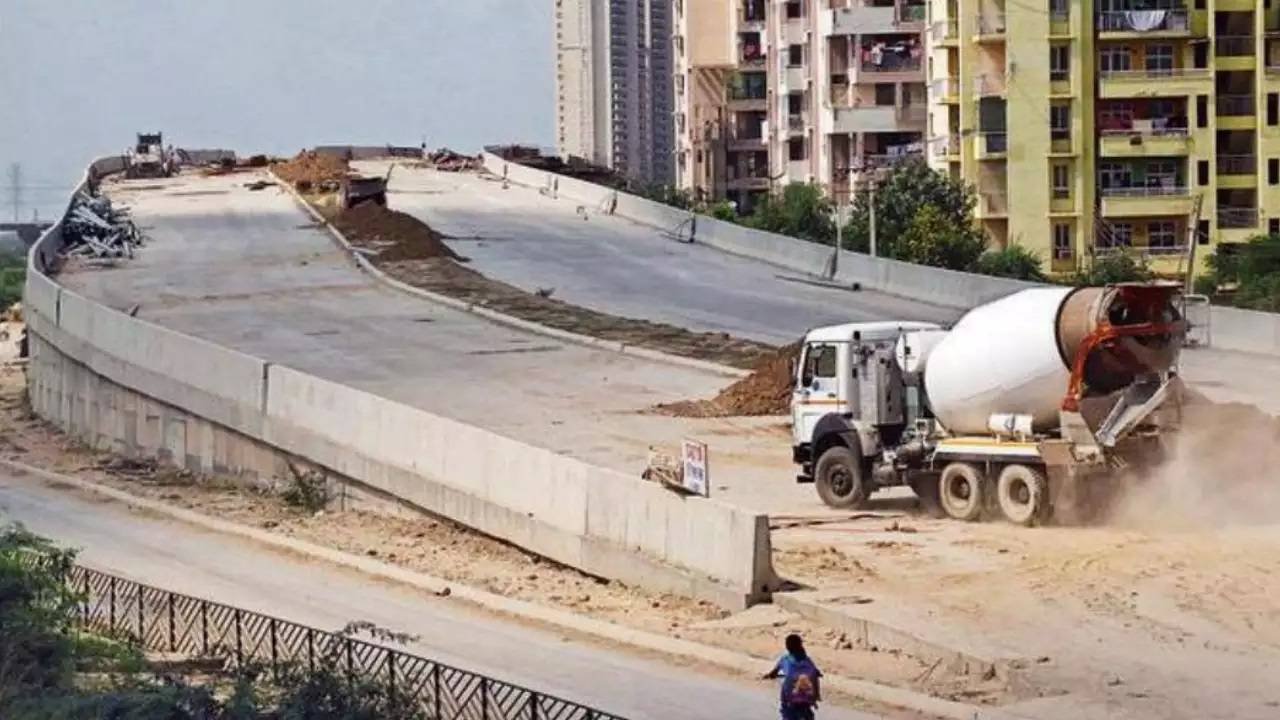 Rail Overbridge Ready, but You Can’t Use it till Dwarka E-way Work Ends