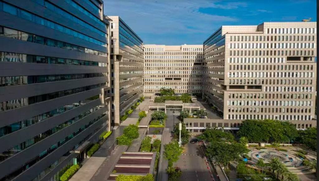 The benefits and challenges of investing in commercial real estate A comprehensive guide for beginner